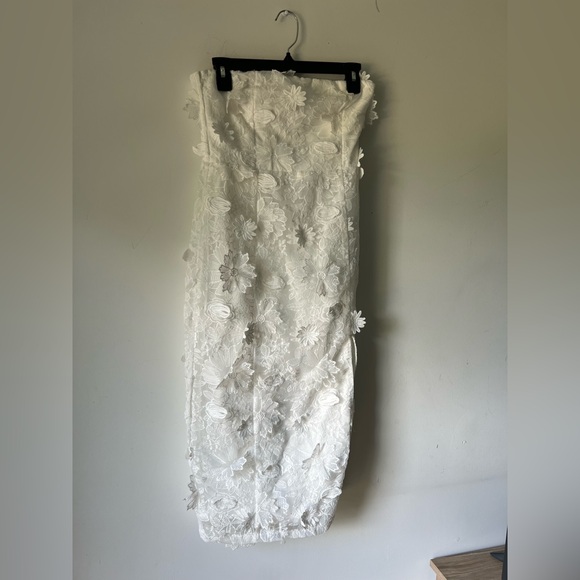 Lulus White Strapless Floral 3D Appliqué Midi Dress Women’s Size Small NWT - Picture 8 of 8